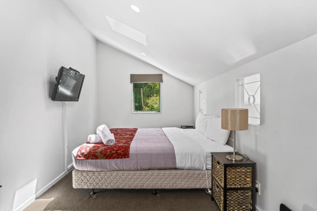 Queenstown Gateway Apartments Экстерьер фото