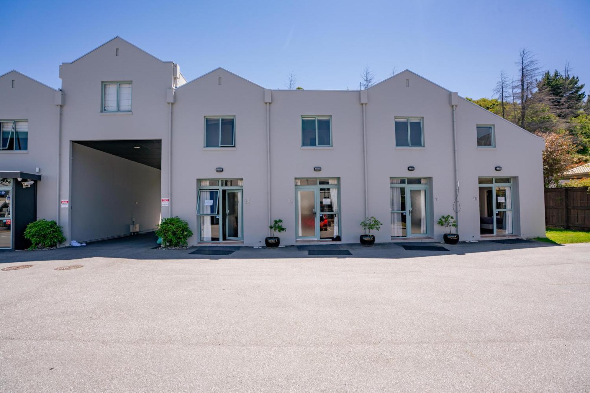 Queenstown Gateway Apartments Экстерьер фото