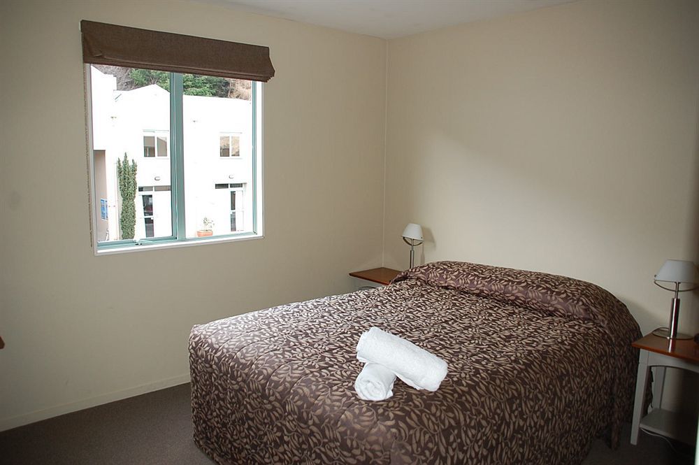 Queenstown Gateway Apartments Экстерьер фото