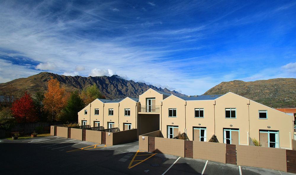 Queenstown Gateway Apartments Экстерьер фото