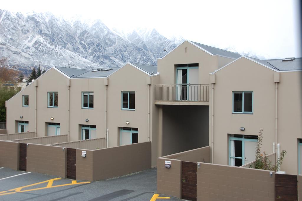 Queenstown Gateway Apartments Экстерьер фото