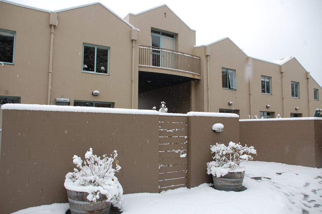 Queenstown Gateway Apartments Экстерьер фото